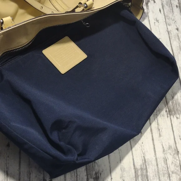 Coach Beige Leather Handbag - Picture 9 of 16